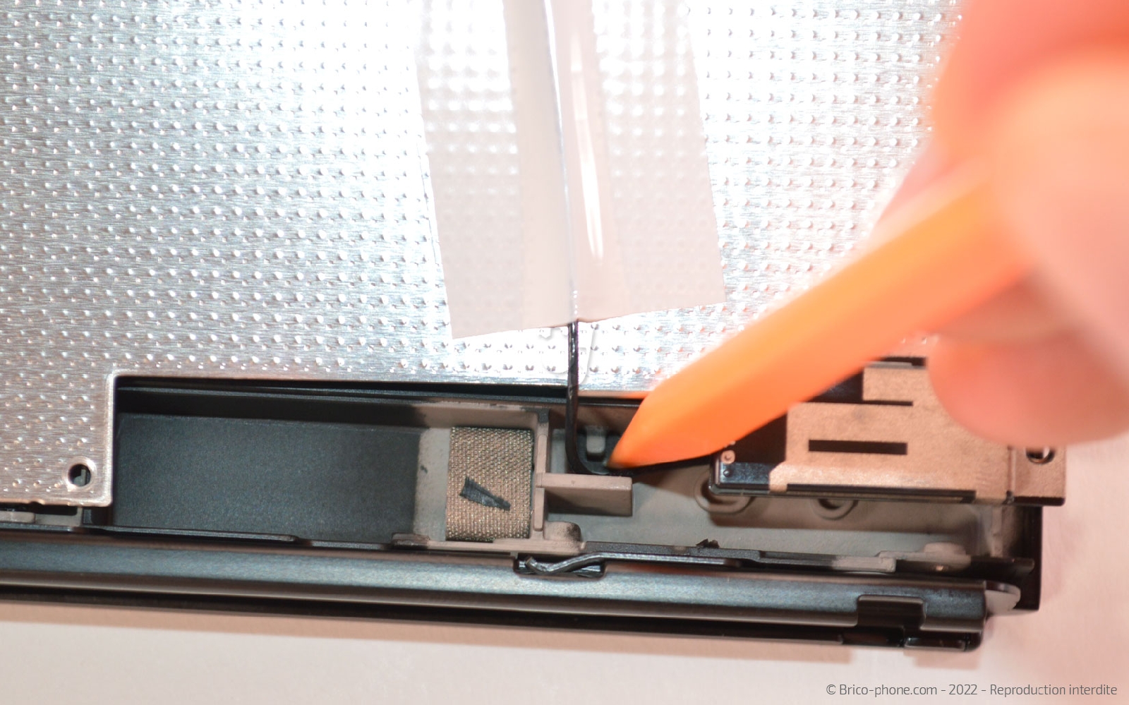 Comment remplacer les haut-parleurs sur Switch Oled photo 2