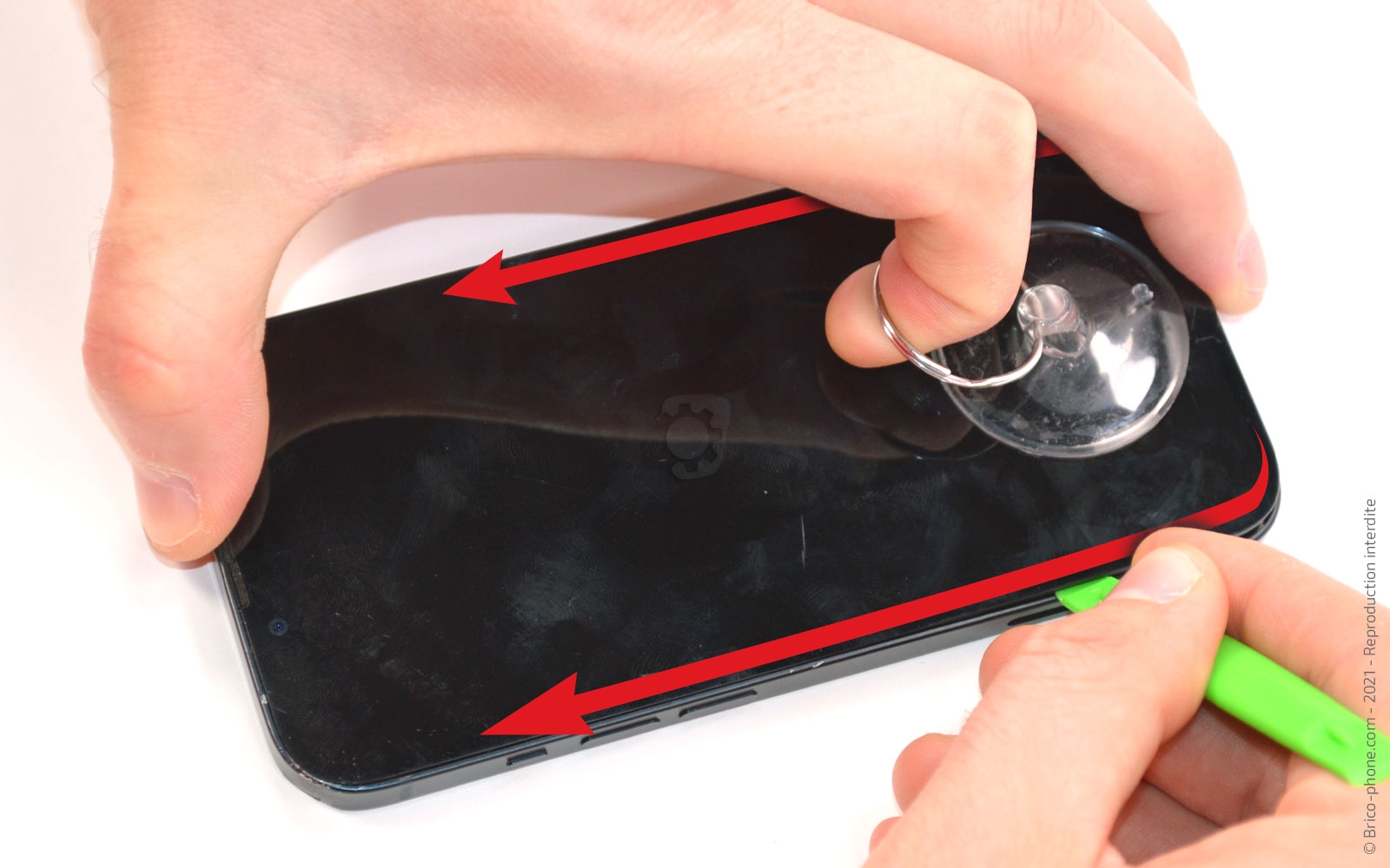 Comment remplacer le châssis complet sur iPhone 13 photo 3