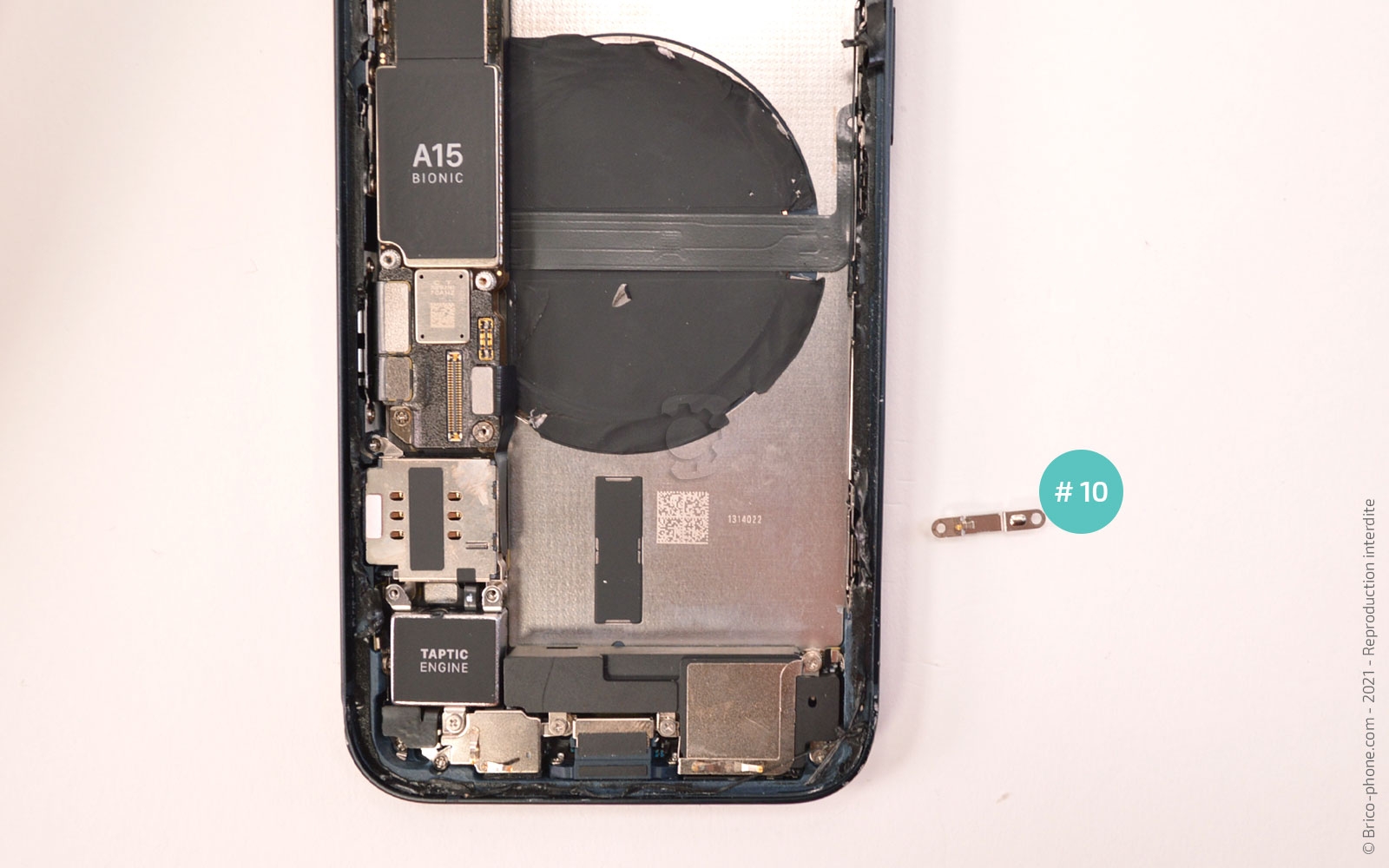 Comment remplacer le châssis complet sur iPhone 13 photo 3