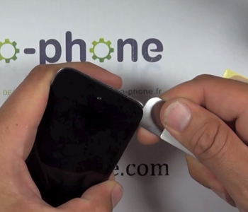 Changement d'écran (vitre+LCD) sur iPod touch 4 photo 1