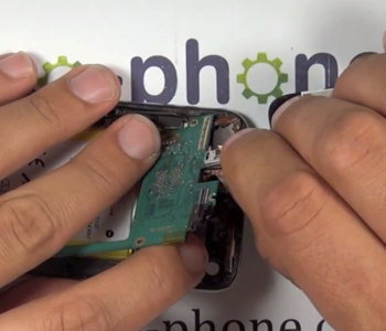 Changement d'écran (vitre+LCD) sur iPod touch 4 photo 1