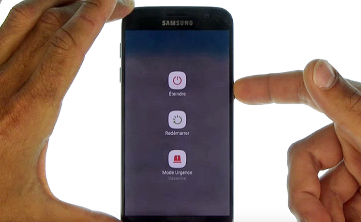 Changement d'écran (vitre+LCD) sur Galaxy S7 photo 1