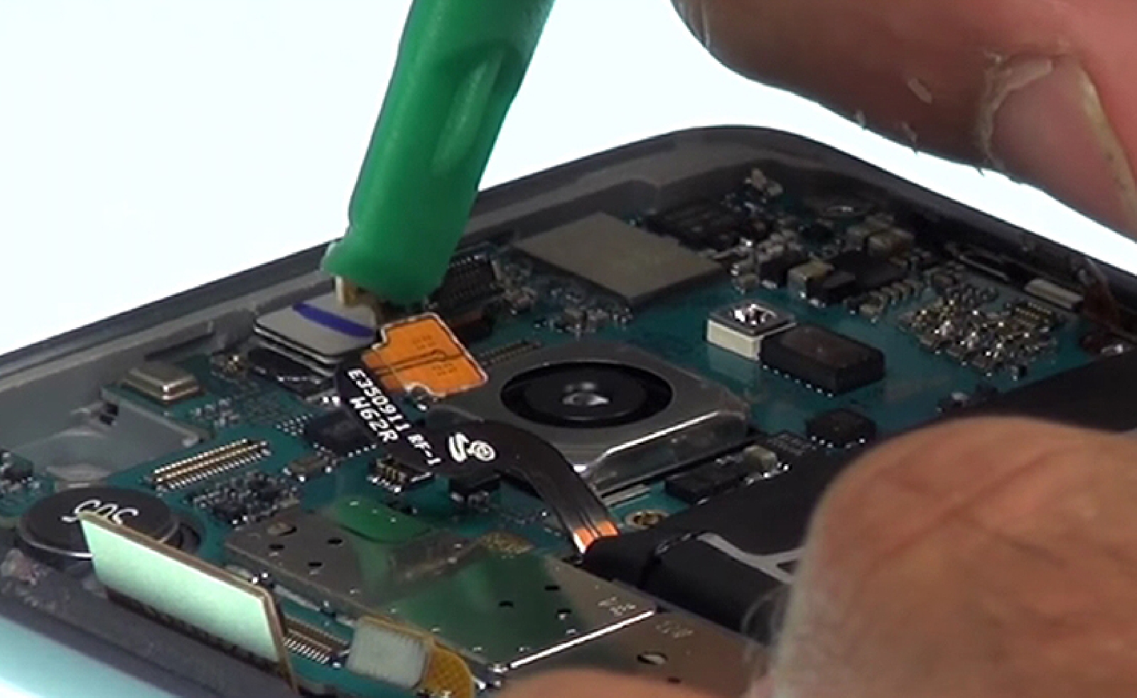 Changement du connecteur de charge sur Galaxy S7 photo 4