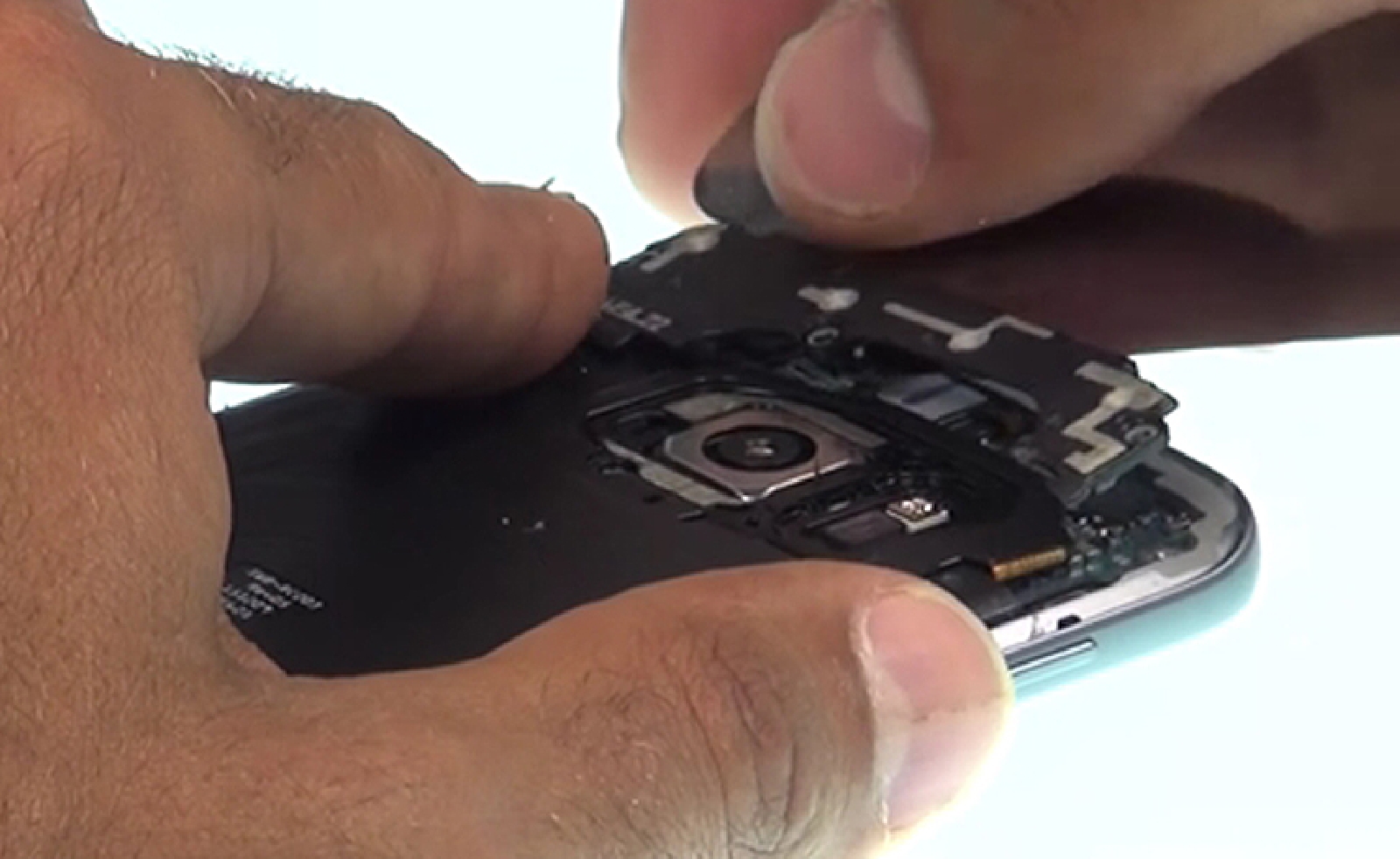 Changement de batterie sur Galaxy S7 photo 1