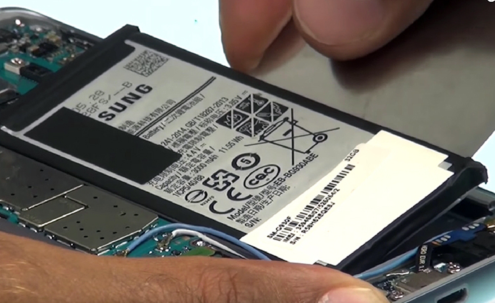 Changement de batterie sur Galaxy S7 photo 2