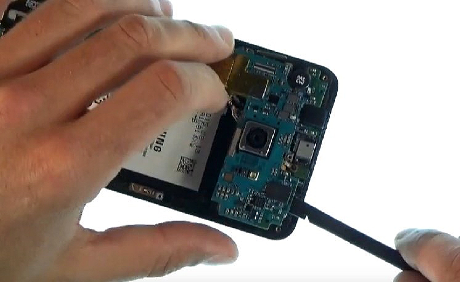 Changement d'écran (vitre+Amoled) sur Galaxy S6 Edge Plus photo 1