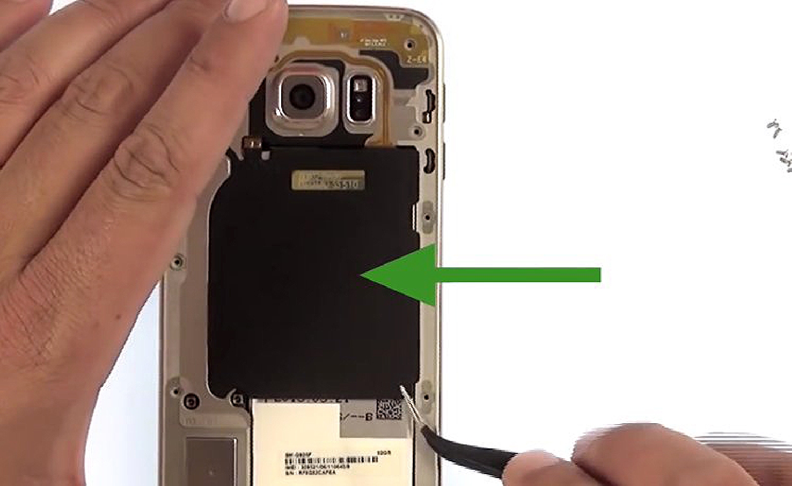 Changement d'écran (vitre+Amoled) sur Galaxy S6 Edge photo 2