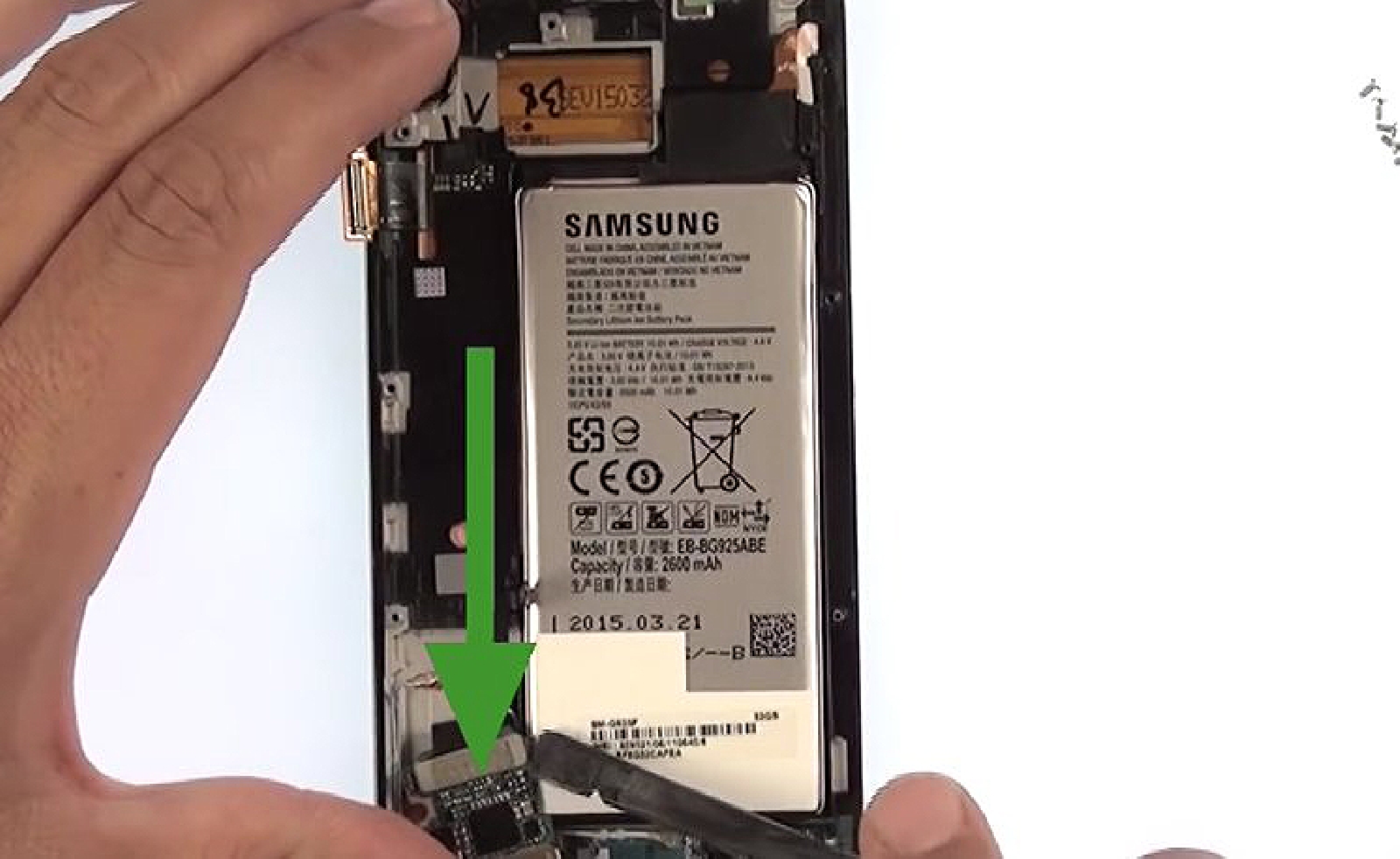 Changement d'écran (vitre+Amoled) sur Galaxy S6 Edge photo 3