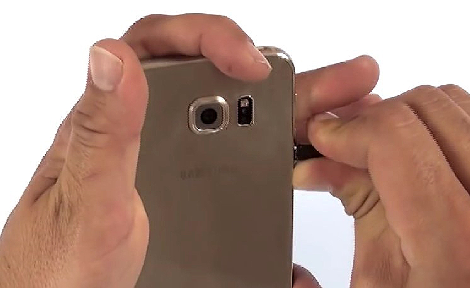 Changement de vitre arrière sur Galaxy S6 Edge photo 3