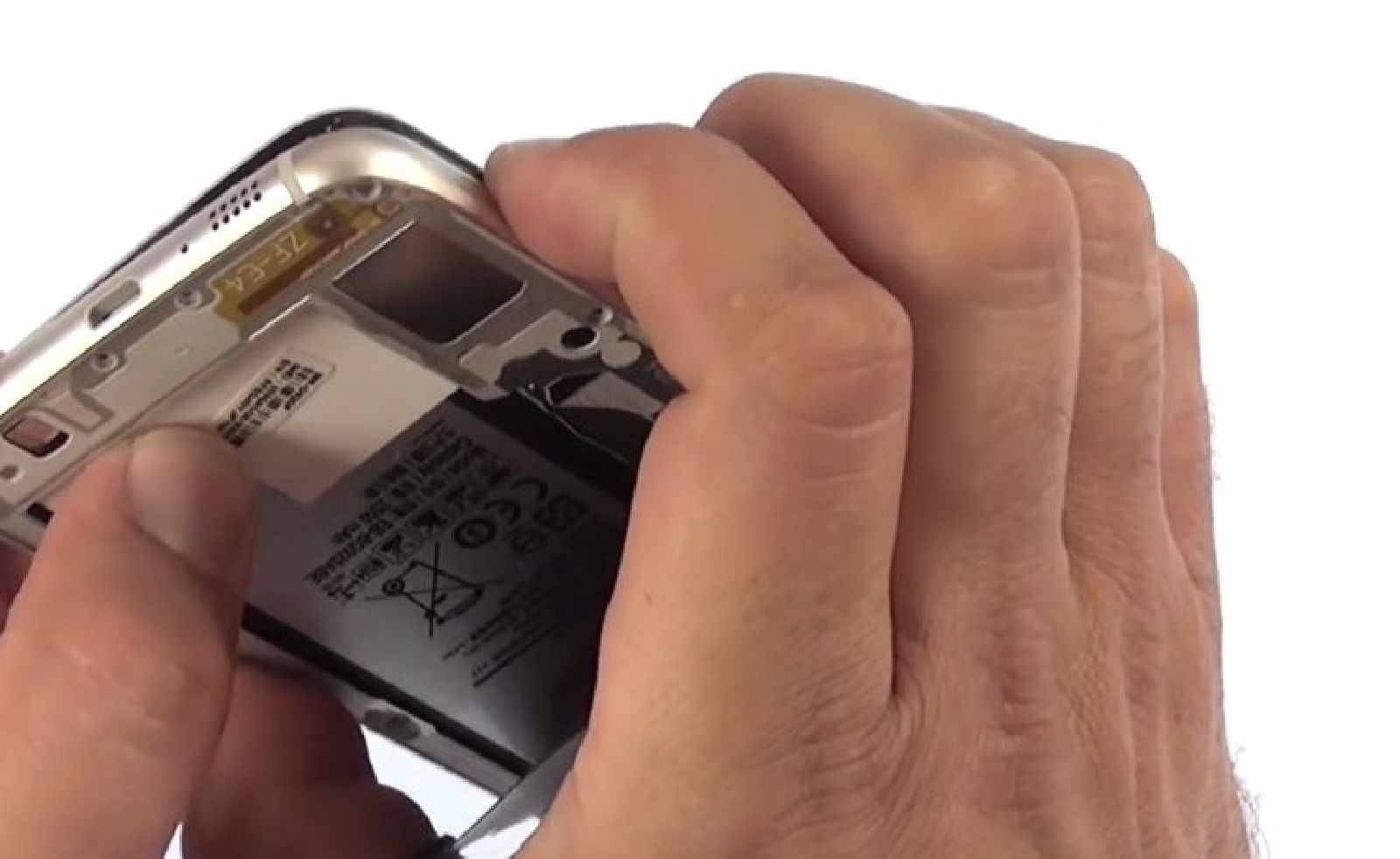 Changement de batterie sur Galaxy S6 photo 2