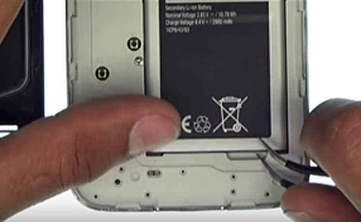 Changement d'écran (vitre+AMOLED) sur Galaxy S5 NEO photo 1