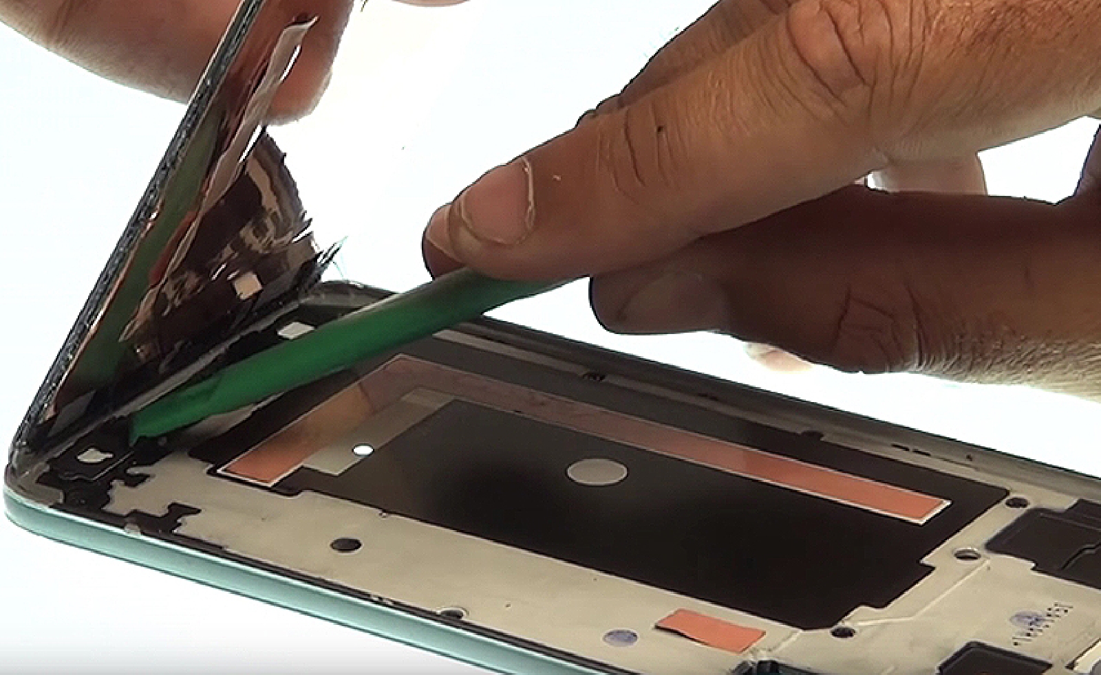 Changement d'écran (vitre+AMOLED) sur Galaxy S5 NEO photo 2