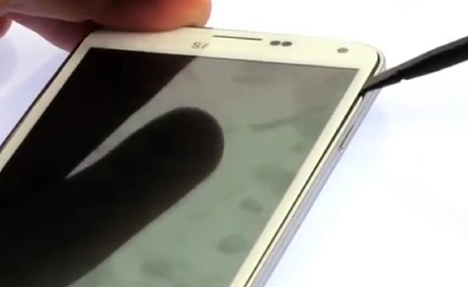 Changement d'écran (vitre+AMOLED) sur Galaxy S5 et S5 Plus photo 1