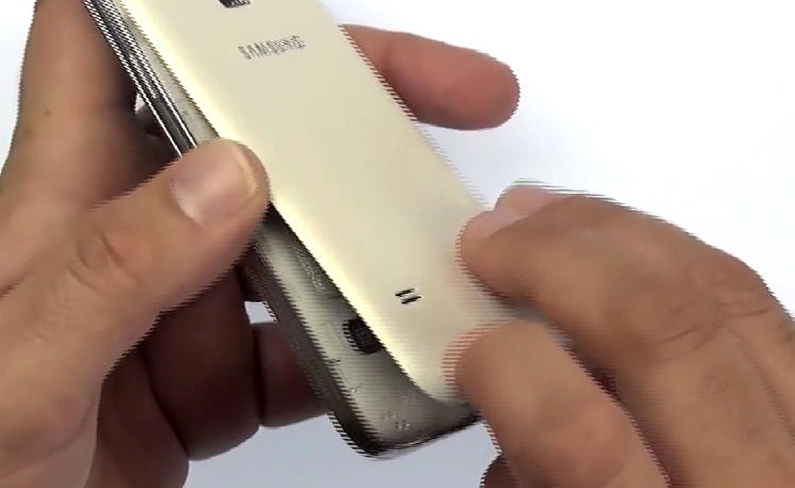 Changement d'écran (vitre+AMOLED) sur Galaxy S5 Mini photo 1