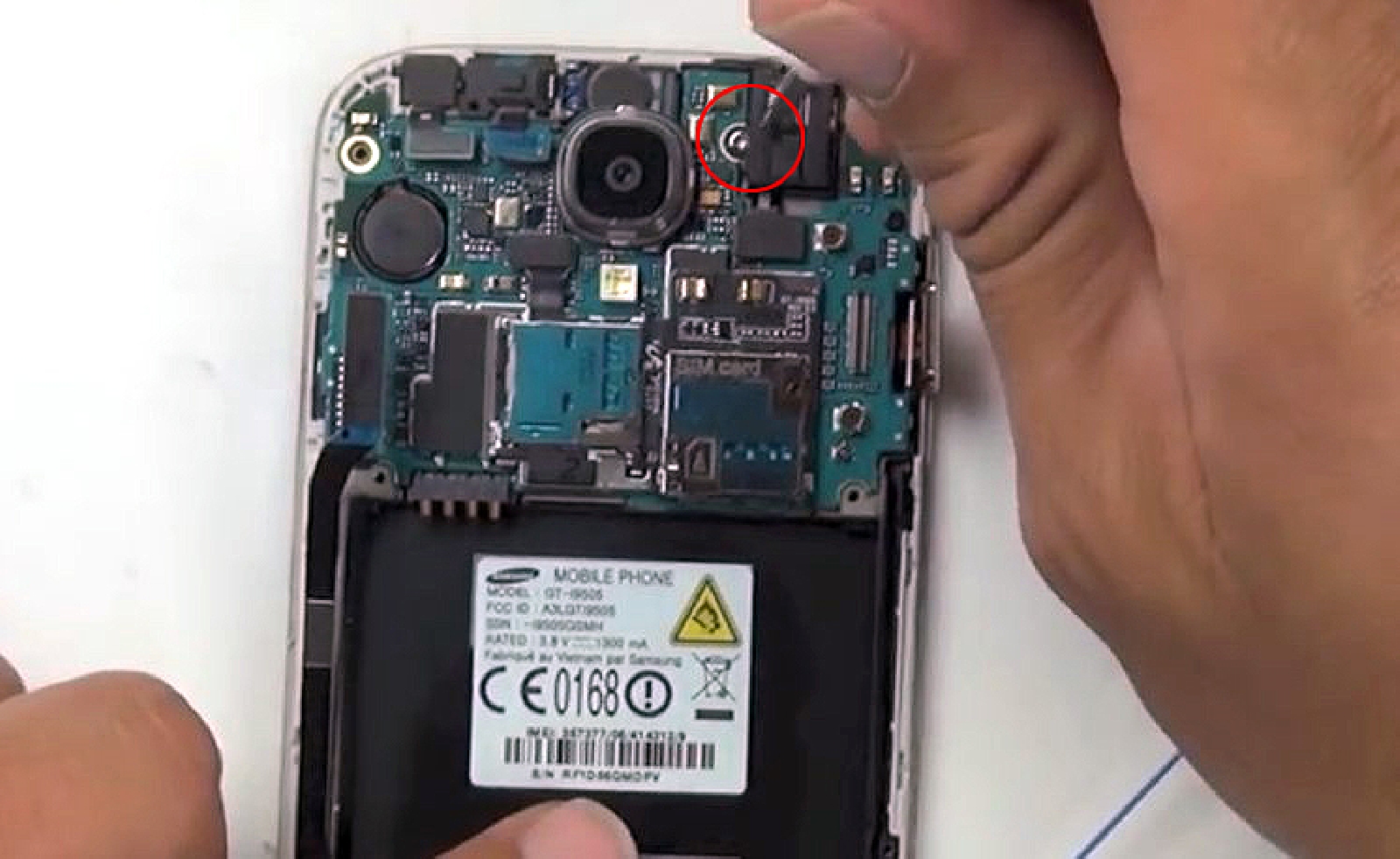 Changement d'écran (vitre+AMOLED) sur Galaxy S4 photo 2