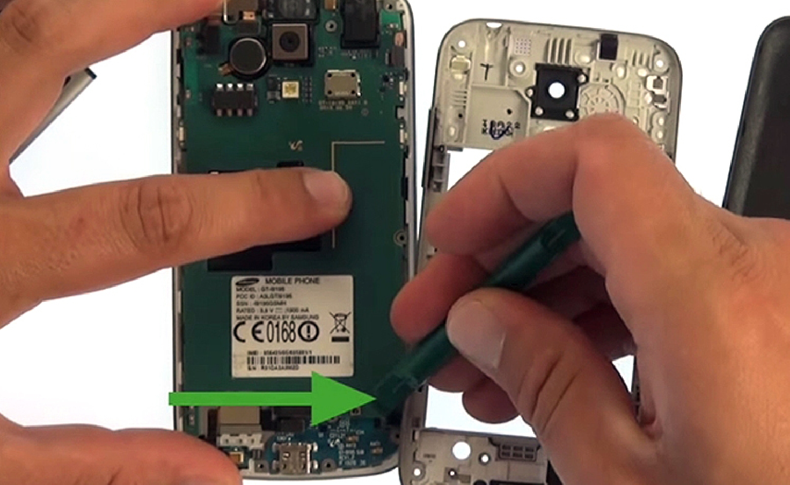 Changement d'écran (vitre+AMOLED) sur Galaxy S4 Mini photo 2