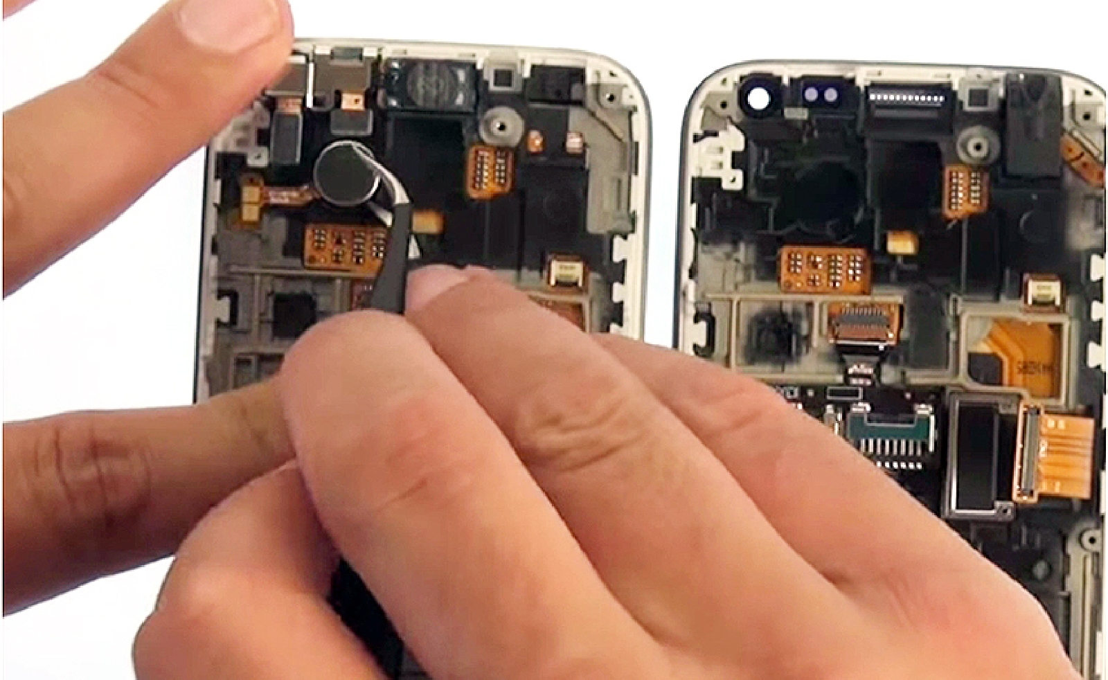 Changement d'écran (vitre+AMOLED) sur Galaxy S4 Mini photo 1