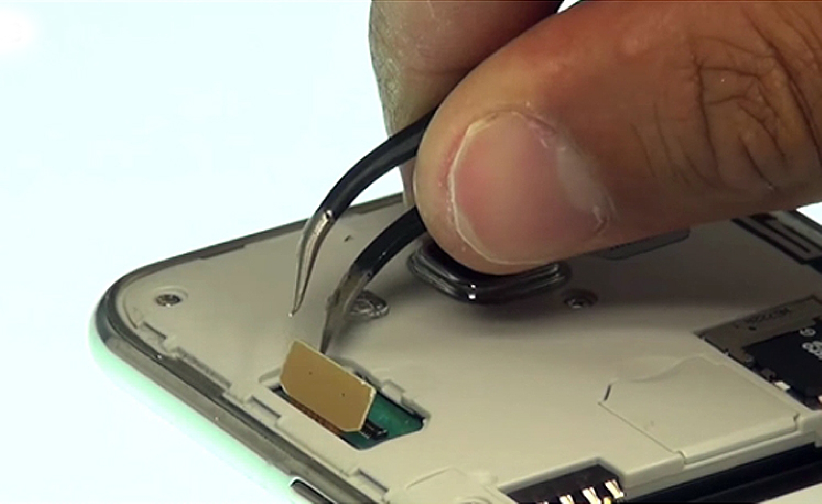 Changement d'écran (vitre+AMOLED) sur Galaxy J5 photo 3