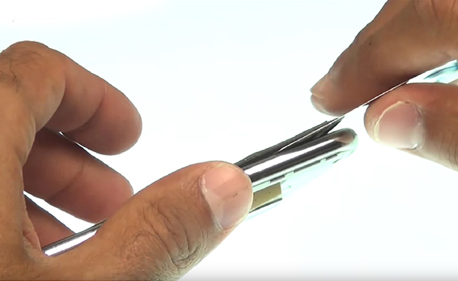 Changement d'écran (vitre+AMOLED) sur Galaxy J5 photo 1