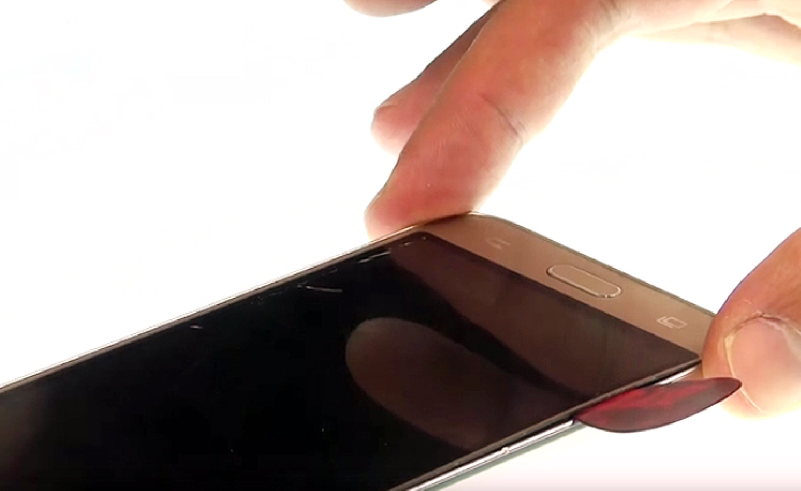 Changement d'écran (vitre+AMOLED) sur Galaxy J3 2016 photo 2