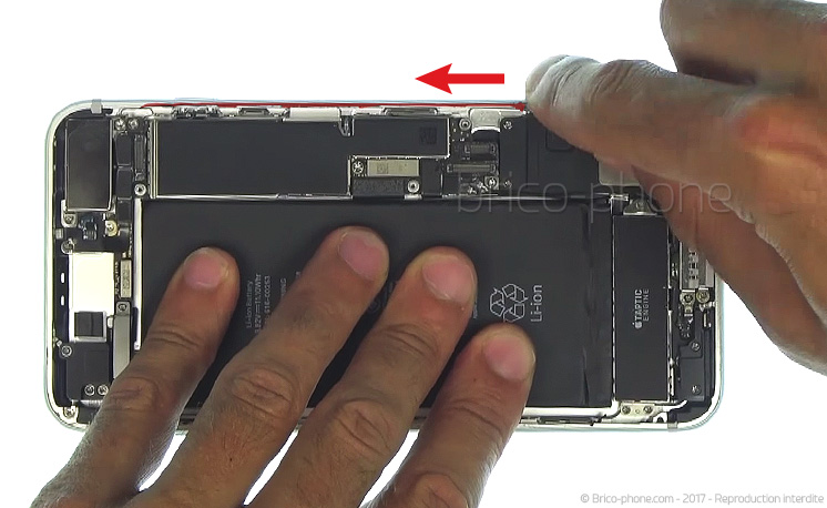 Changement d'écran complet pré-monté (châssis+vitre+LCD) en gardant l'étanchéité sur iPhone 7 photo 1
