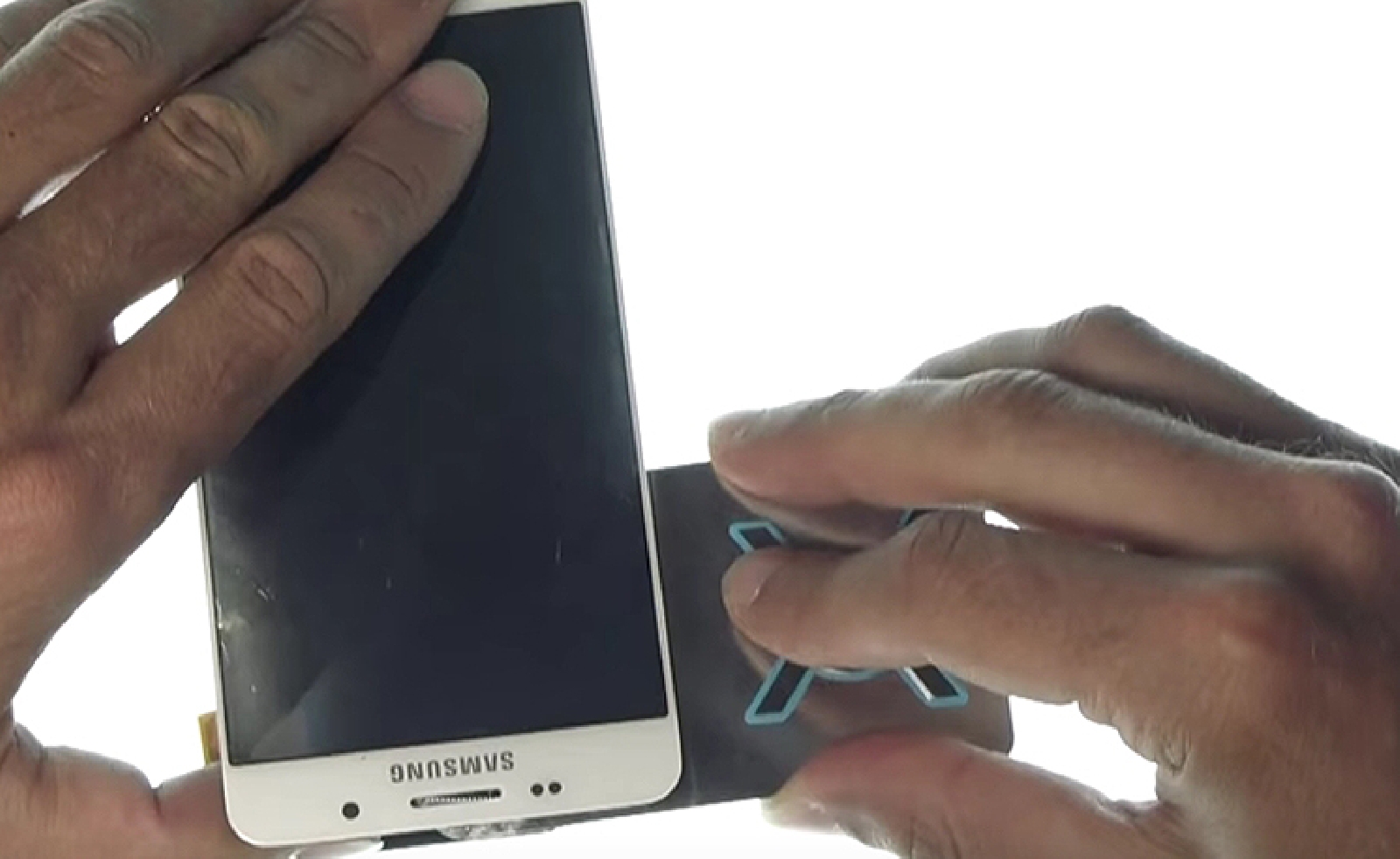 Changement d'écran (vitre+Amoled) sur Galaxy A5 2016 photo 2