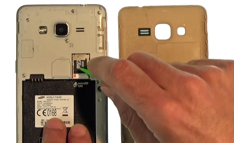 Changement de vitre tactile sur Galaxy Xcover 4 photo 1