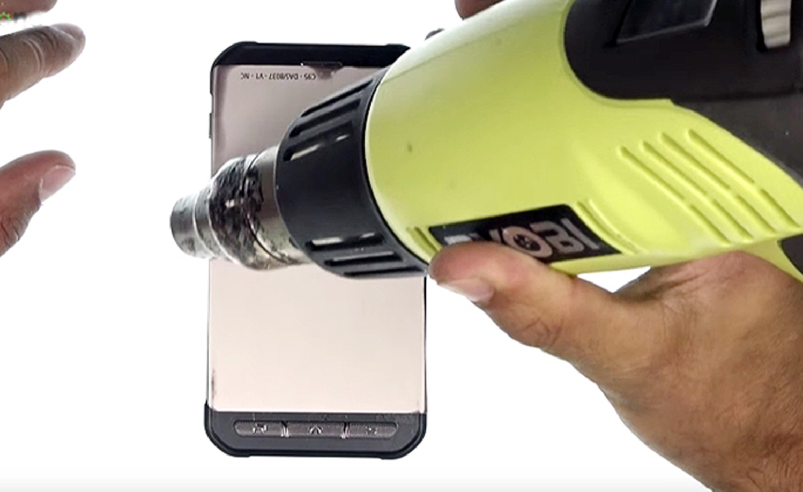 Changement d'écran (vitre+LCD) sur Galaxy Xcover 3 photo 2