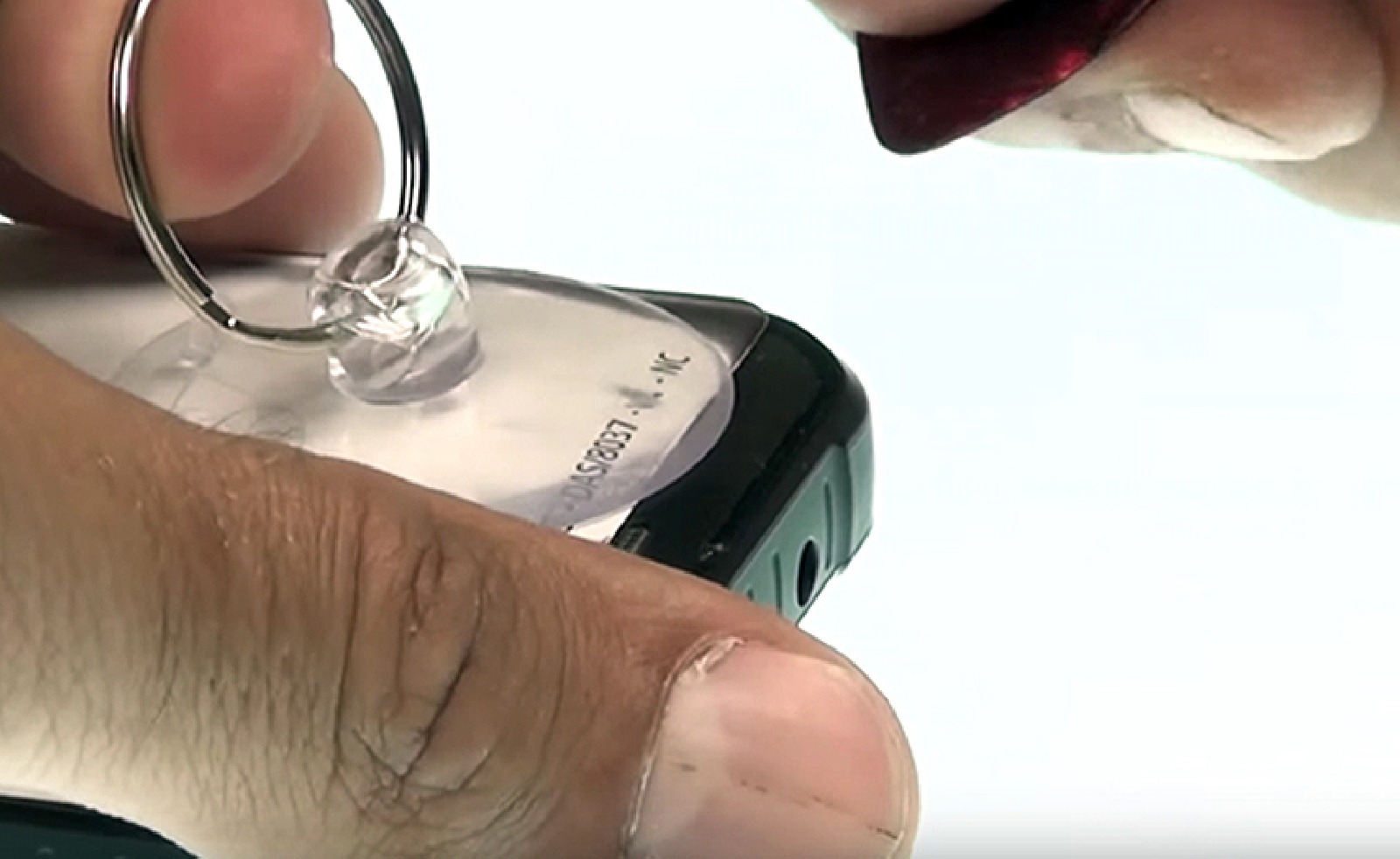 Changement d'écran (vitre+LCD) sur Galaxy Xcover 3 photo 1