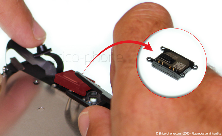 Changement d'écran (vitre+LCD) sans éléments prémontés en gardant l'étanchéité sur iPhone 7 photo 4