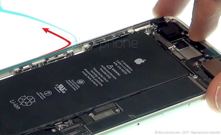 Changement d'écran (vitre+LCD) sans éléments prémontés en gardant l'étanchéité sur iPhone 7 photo 4