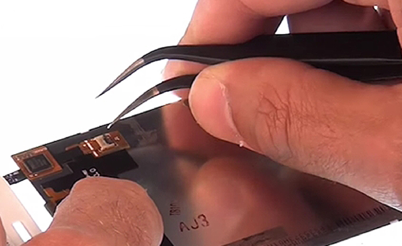 Changement d'écran (vitre+LCD) sur Galaxy Core Prime photo 2