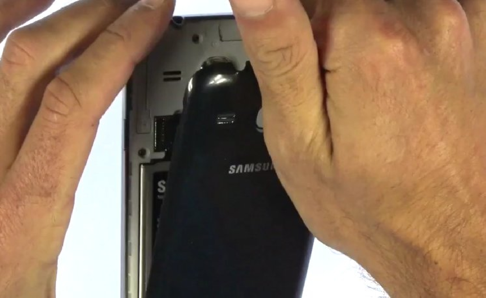 Changement de vitre tactile sur Galaxy Core Plus photo 1