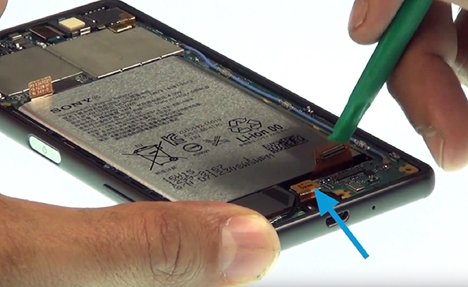 Changement d'écran (vitre+châssis+LCD) sur Xperia X - X Dual photo 3