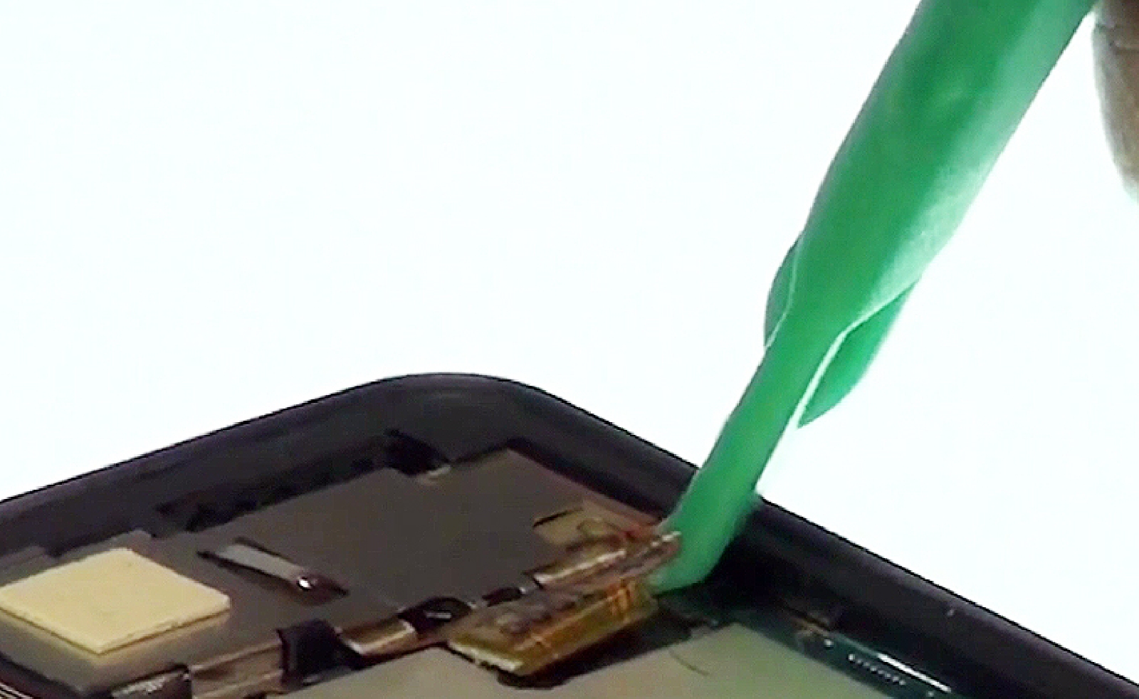 Changement d'écran (vitre+châssis+LCD) sur Xperia X - X Dual photo 4