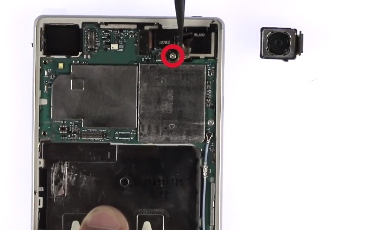 Changement d'écran (vitre+châssis+LCD) sur Xperia Z5 photo 1