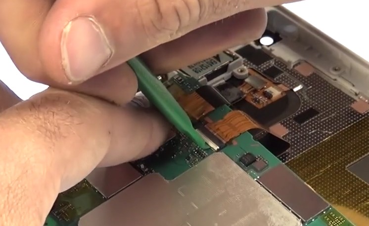 Changement d'écran (vitre+châssis+LCD) sur Xperia Z5 Compact photo 1