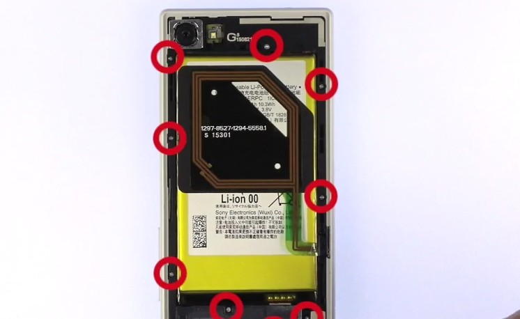 Changement de batterie sur Xperia Z5 Compact photo 1