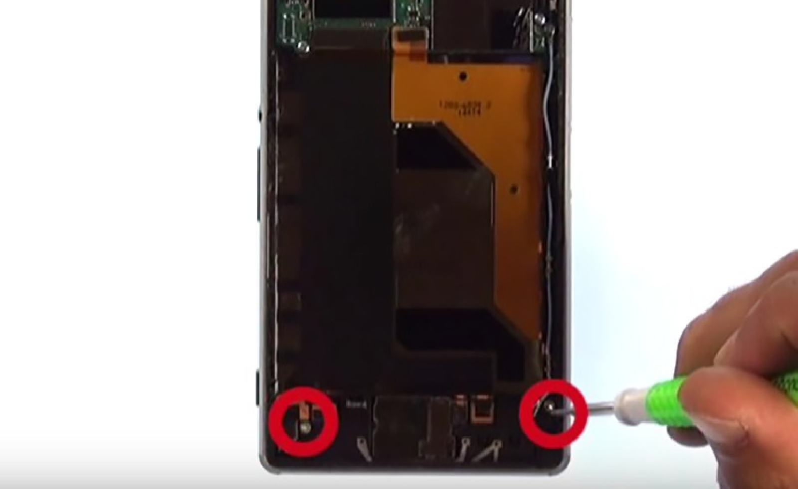 Changement d'écran (vitre+châssis+LCD) sur Xperia Z3 photo 2