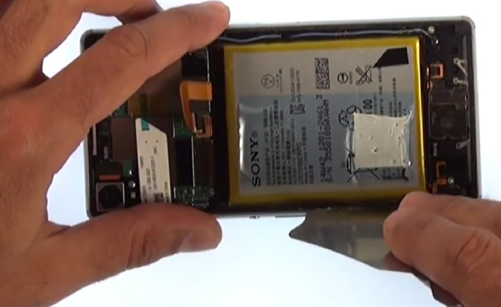 Changement de batterie sur Xperia Z3 photo 2