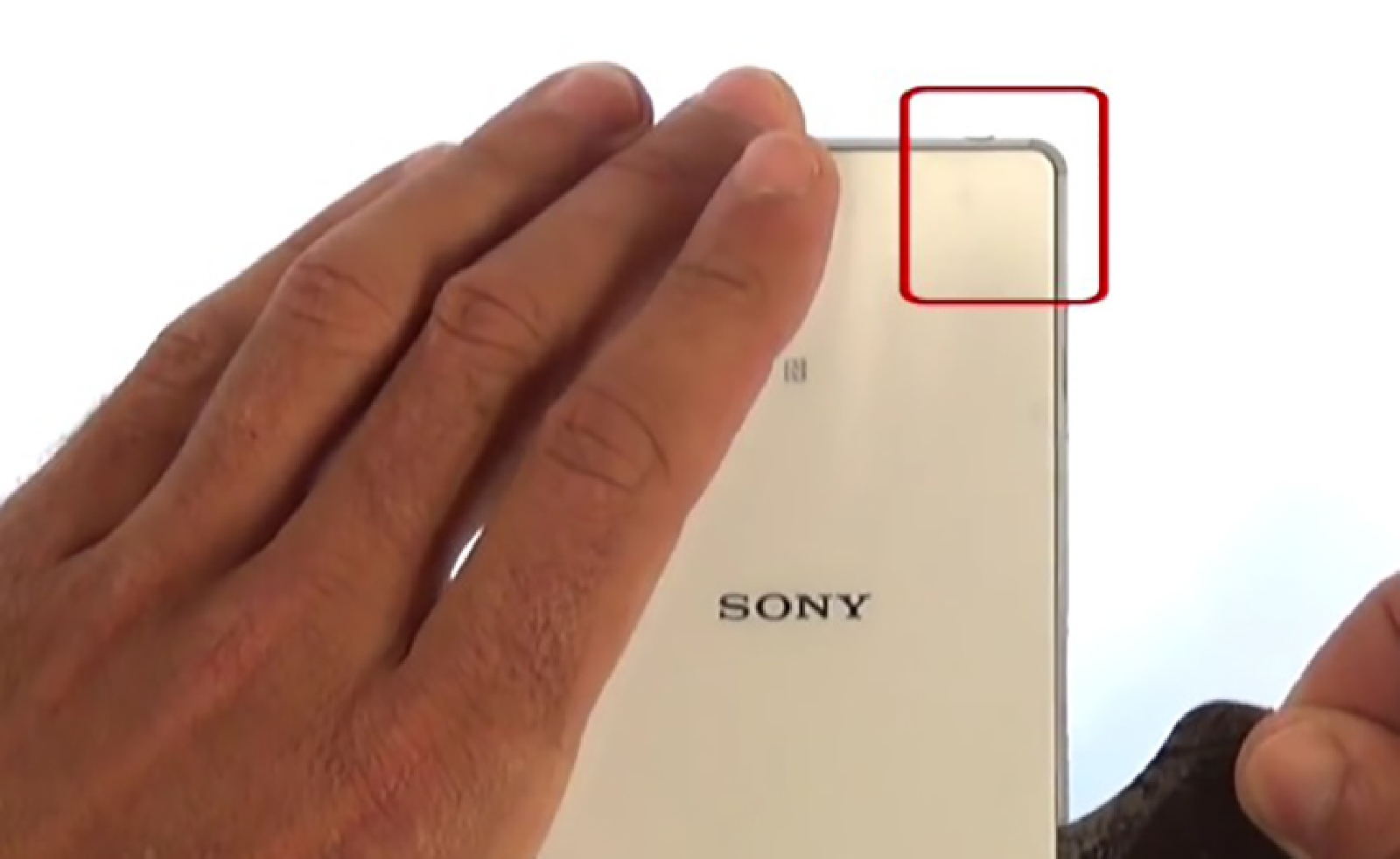 Changement de vitre arrière sur Xperia Z3 photo 2