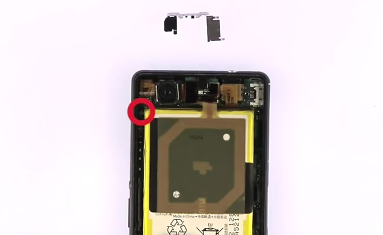 Changement d'écran (vitre+châssis+LCD) sur Xperia Z3 Compact photo 1