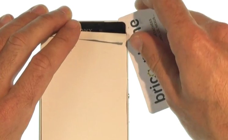 Changement d'écran (vitre+châssis+LCD) sur Xperia Z2 photo 1