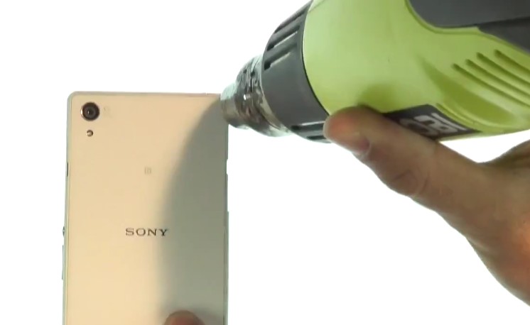 Changement d'écran (vitre+châssis+LCD) sur Xperia Z2 photo 1
