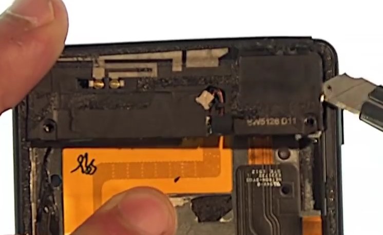 Changement d'écran (vitre+LCD) sur Xperia M4 Aqua photo 1