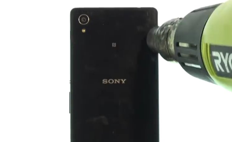 Changement de batterie sur Xperia M4 Aqua photo 1