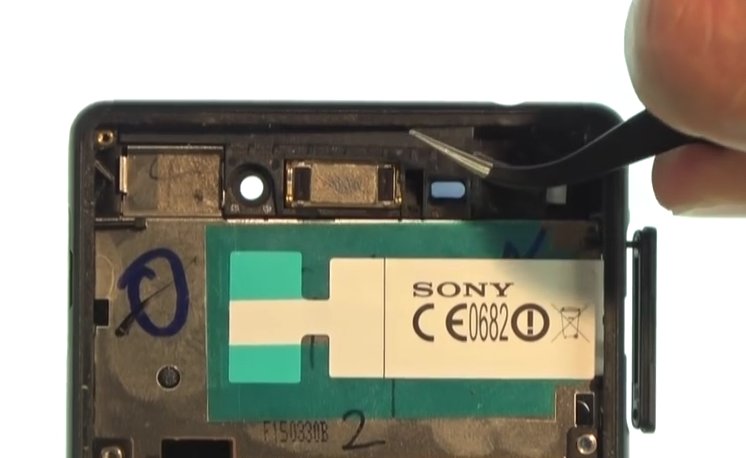 Changement de vitre arrière sur Xperia M4 Aqua photo 1