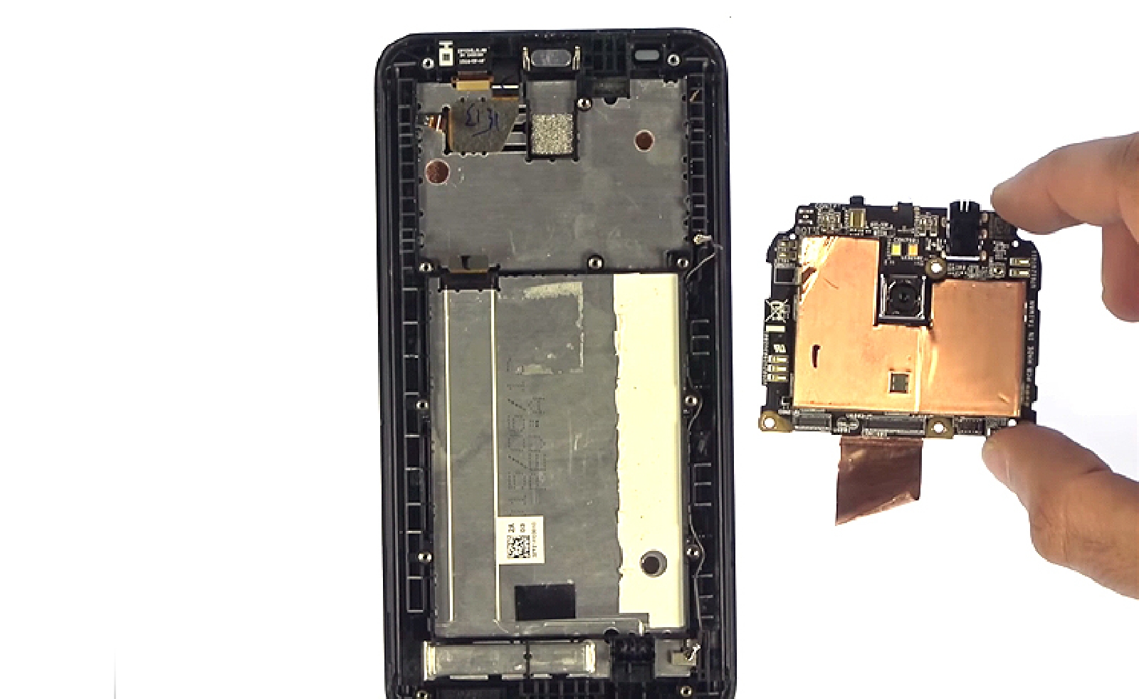 Changement d'écran (vitre+LCD) sur Zenfone 2 ZE550ML photo 3