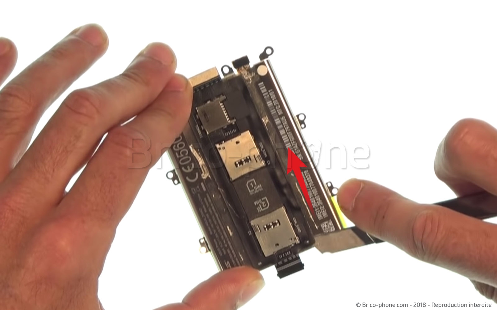 Changement de batterie sur Zenfone 2 ZE551ML photo 1