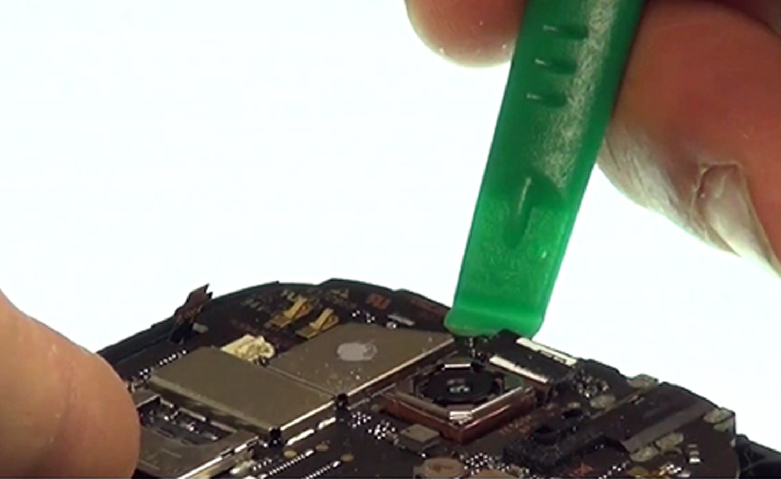 Changement d'écran (vitre+châssis+LCD) sur Zenfone 2 Laser ZE500KL photo 1